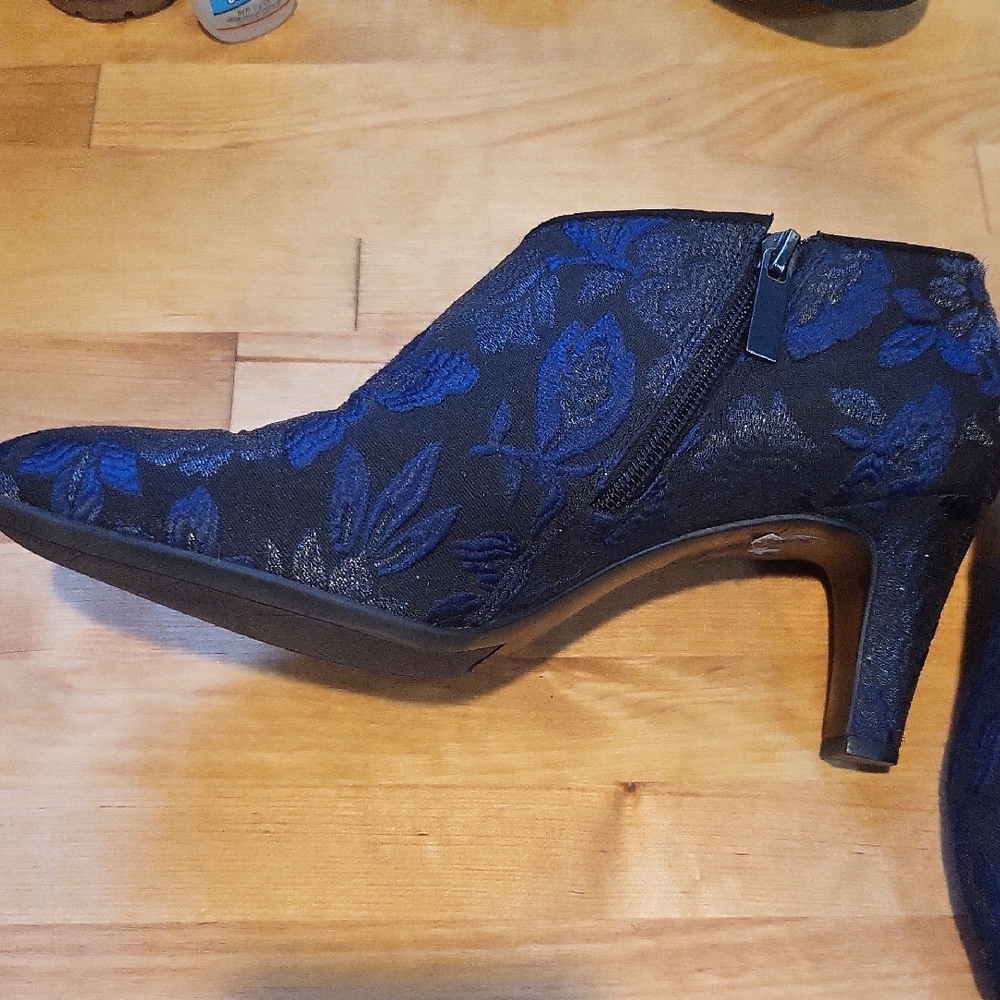 Bandolino Blue Floral Ankle Booties - Picture 3 of 5